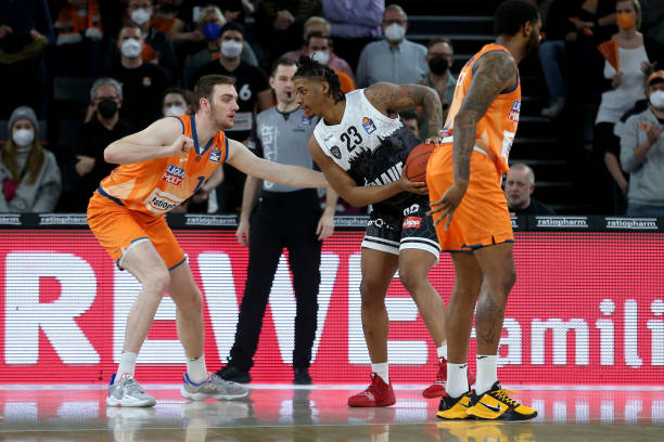 而传统强队 而传统强队