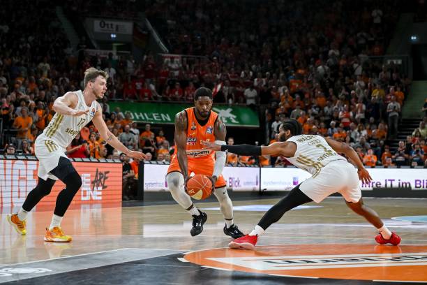 配合压制对 配合压制对